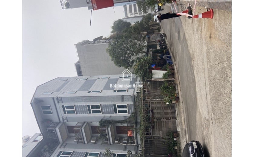 Bán Mảnh Đất Phố Lạc Long Quân. Vỉa Hè Ô Tô Tránh Nhau. DT 110M2. MT 5M