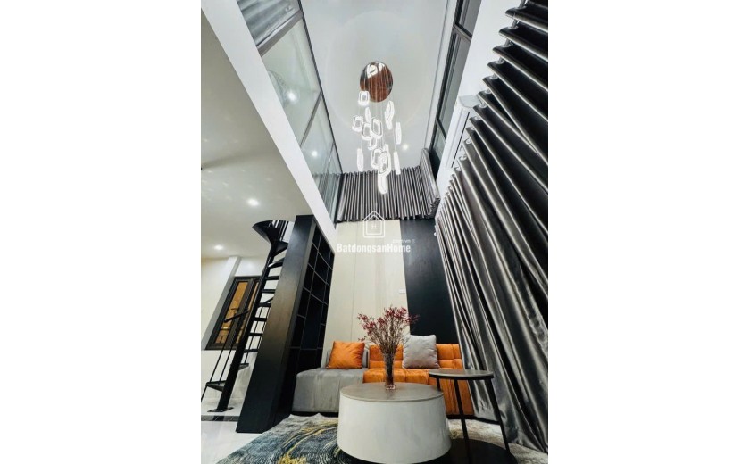 Nhà riêng 5 tầng thang máy phố Nguyễn Cao - Hai Bà Trưng - 50m2 giá chỉ 12.x tỷ