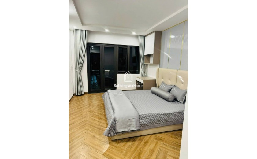 NHÀ ĐẸP MỚI  PHỐ NGỌC THỤY 8.5 TỶ, GARA Ô TÔ,38 M2, 7 TẦNG- THANG MÁY,LONG BIÊN.