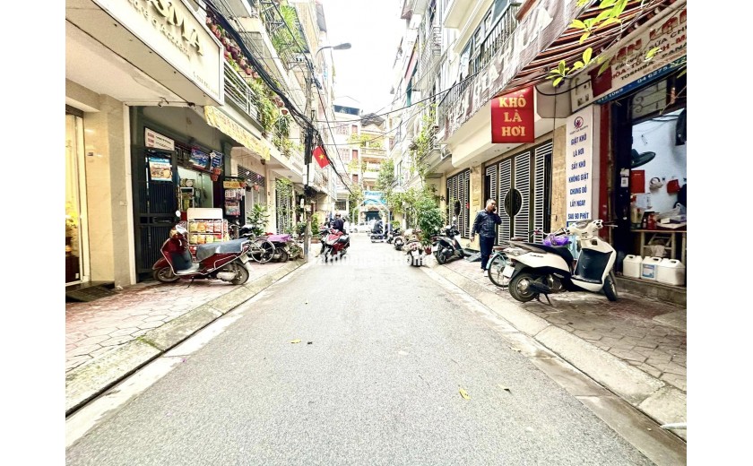 Bán nhà Cát Linh 50m, 3 tầng mặt tiền 3.6m 8.5 tỷ