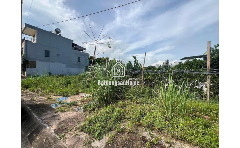 Đất mặt hồ quang trung 73m2
