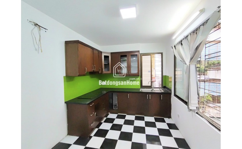 Cho thuê căn hộ tập thể ĐH Thủy Lợi, phố Chùa Bộc. 100m2 3pn, nhận nhà ngay. Giá 12 triệu/tháng