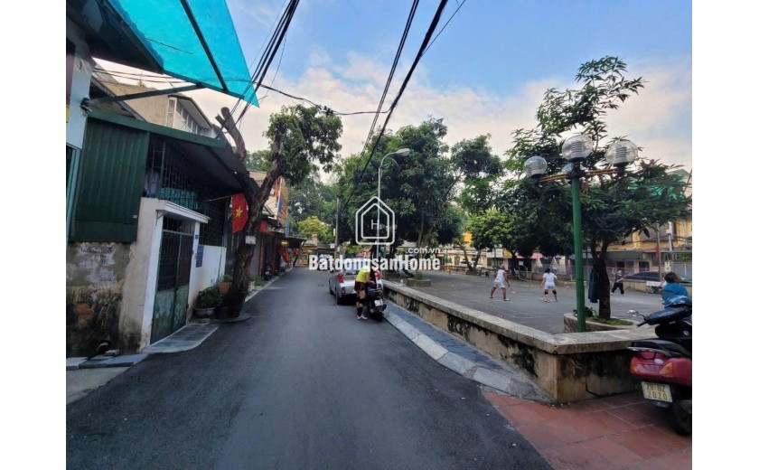 SIÊU HIẾM- Phân Lô Ô tô tránh Phố Trần Tử Bình (Nghĩa Tân) 57/60m, 4Tầng,MT 4.5m 22.5 tỷ