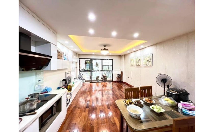 Bán cực gấp nhà phố Hoàng Cầu 5 tầng, 52m², 6PN, Ô Chợ Dừa Đống Đa, 20 tỷ, sổ đỏ
