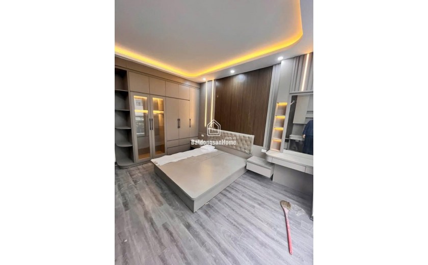 Nhà đẹp tuyến 2 Võ Nguyên Giáp, 97m 4.5 tầng, độc lập, Thang Máy, Giá 8.6 tỉ, gần AEON