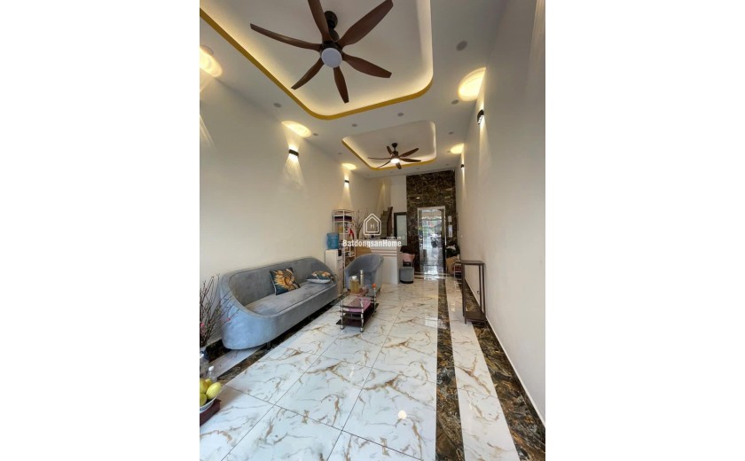 Phân Lô Ô Tô Tránh-Phố Huỳnh Thúc Kháng (Nguyên Hồng) 36/43m, 7T Thang máy 18 Tỷ