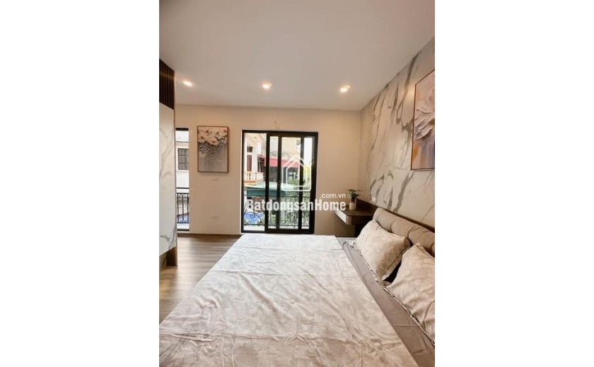 NHÀ MỚI 45m x5 SIÊU ĐẸP NGÔ GIA TỰ 
- VIỆT HƯNG LONG BIÊN - LÔ GÓC FULL NỘI THẤT OTO ĐỖ GẦN CỔNG