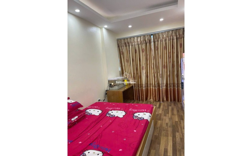 TUYẾN PHỐ HIẾM NHÀ BÁN-Mặt Phố Trần Đăng Ninh 40/42m, 7Tầng Thang Máy 27.8 Tỷ