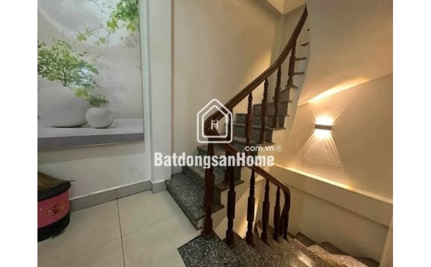 TOÀ NHÀ VĂN PHÒNG MỚI XÂY, MẶT PHỐ CẦU BƯU - THANH TRÌ, THANG MÁY: 160M, 6T, MT: 7.5M