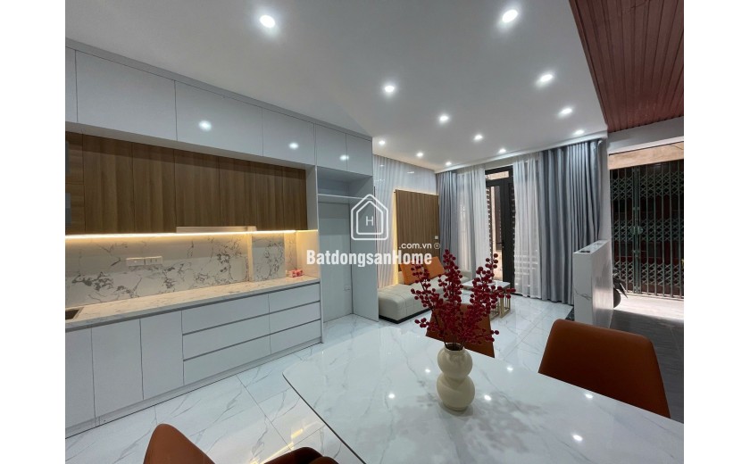 Chỉ 4.5 tỷ có ngay nhà đẹp Định Công Hoàng Mai, DT 32m2*5T, ô tô đỗ cửa, sổ A4, Lh 0975666943