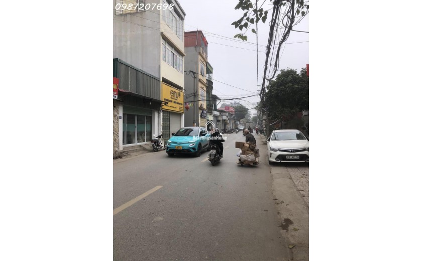 BÁN NHÀ MẶT PHỐ KINH DOANH Ô TÔ TẢI TRÁNH VỈA HÈ ĐÁ BÓNG 47M2 x 3 TẦNG.