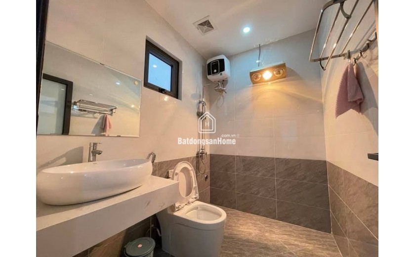 NHÀ THƯỢNG THANH - 5 TẦNG - THANG MÁY - GIÁ HƠN 6 TỶ