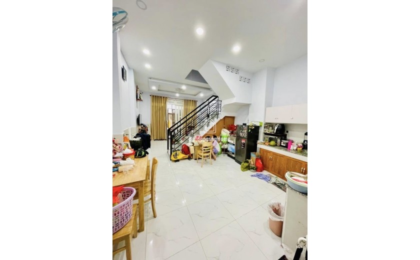 NHỈNH 4 ĐỒNG - LÊ TRỌNG TẤN -HXH - CÁCH MT 1 CĂN - 2 TẦNG - 60M NGANG 5