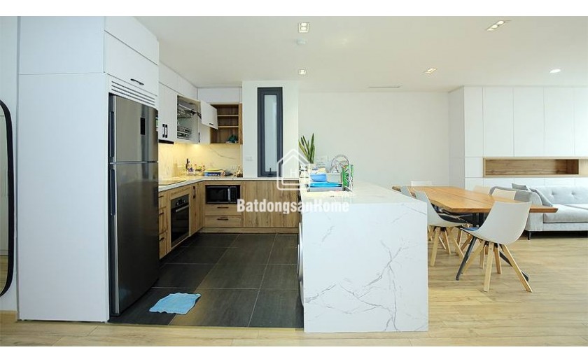 GÀ ĐẺ TRỨNG VÀNG-Tòa Apartment Phố Xuân Diệu 178m/8 Tầng Thang máy/MT 9.3m-64 Tỷ