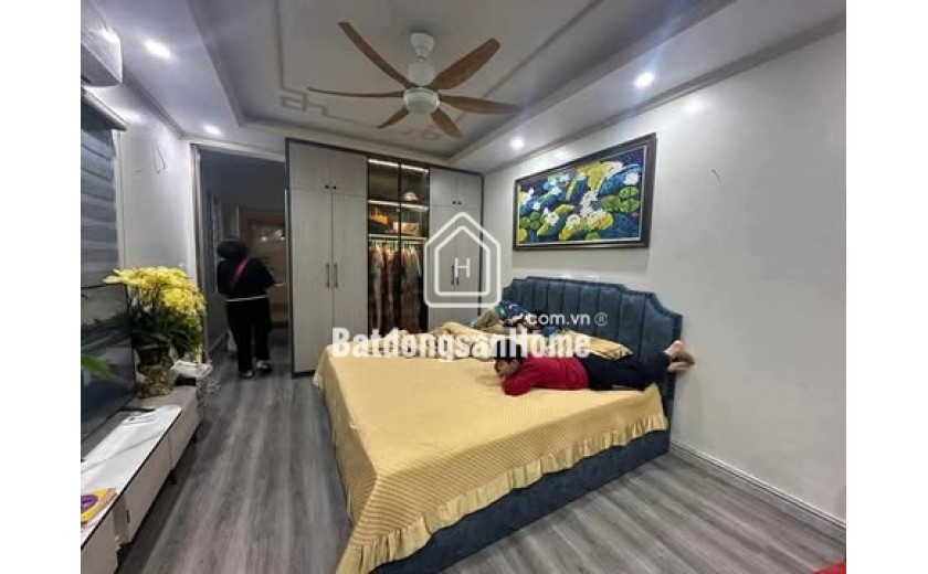 TOÀ NHÀ VĂN PHÒNG MỚI XÂY, MẶT PHỐ CẦU BƯU - THANH TRÌ, THANG MÁY: 160M, 6T, MT: 7.5M
