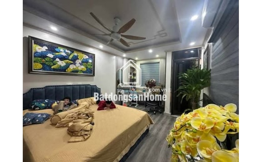 TOÀ NHÀ VĂN PHÒNG MỚI XÂY, MẶT PHỐ CẦU BƯU - THANH TRÌ, THANG MÁY: 160M, 6T, MT: 7.5M