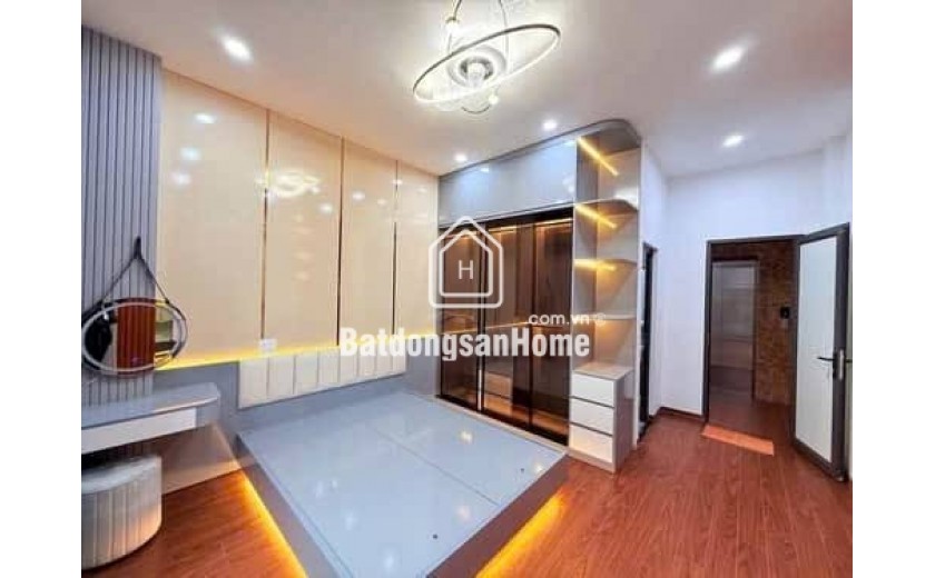 Bán nhà 45m², 6 tầng gara ôtô thang máy, 4PN, 5WC, Xuân La - Tây Hồ - 14.9 tỷ