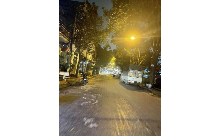 Bán nhà cấp 4, Phố Bùi Huy Bích, Hoàng Mai 80 6 17.6 tỷ