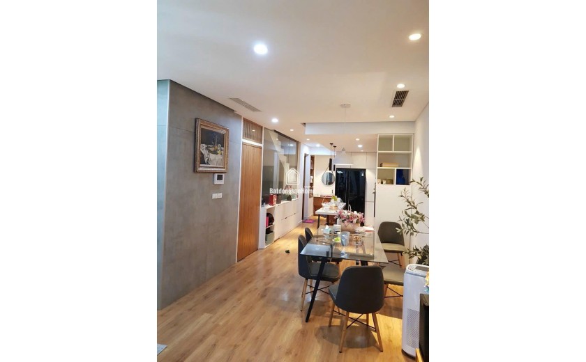 BÁN NHÀ LIỀN KỀ NGUYỄN TUÂN – PHÂN LÔ Ô TÔ TRÁNH – THANG MÁY – VỈA HÈ – 70m2 – 5.7m MT – 28.6 TỶ