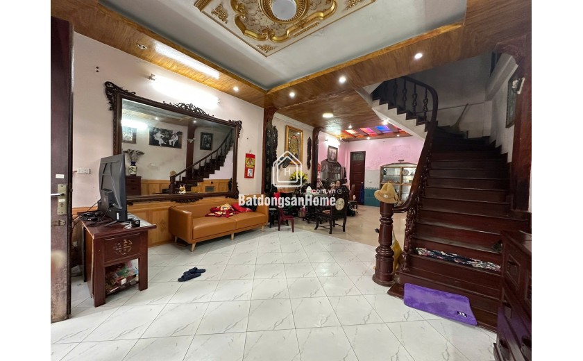 BÁN NHÀ MẶT PHỐ CỰ LỘC – HÀNG XÓM ROYAL CITY – 2 THOÁNG – OTO DỪNG ĐỖ - 5.2m MT - 60m2 – 17 TỶ