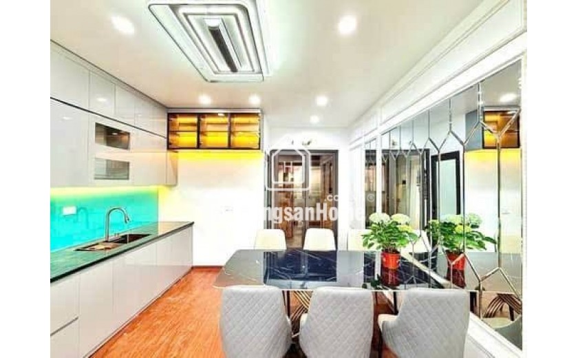 Bán nhà 45m², 6 tầng gara ôtô thang máy, 4PN, 5WC, Xuân La - Tây Hồ - 14.9 tỷ