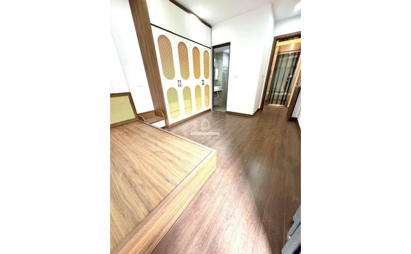 Bán nhà 35m², 6 tầng thang máy , 3PN, 4WC, Thụy Khuê, Tây Hồ - 7.9 tỷ