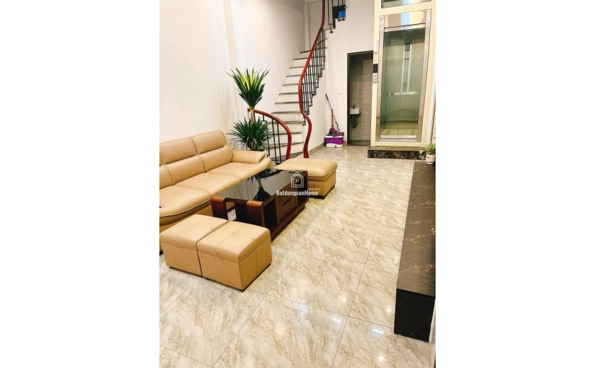 Bán nhà 35m², 6 tầng thang máy , 3PN, 4WC, Thụy Khuê, Tây Hồ - 7.9 tỷ
