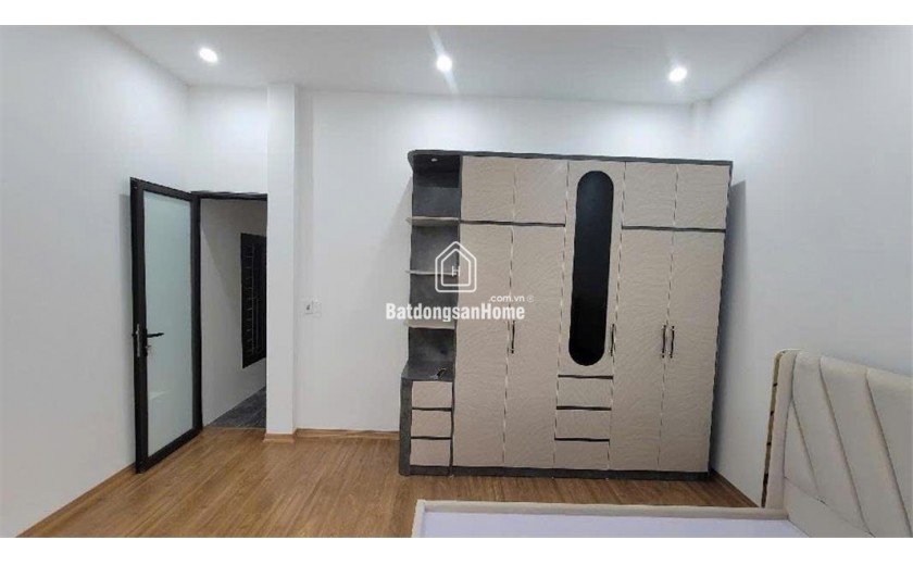 Bán nhà 4 tầng, 49m², 4PN, 5WC, Nguyễn Khoái, Thanh Trì - 4.8 tỷ, sổ đỏ