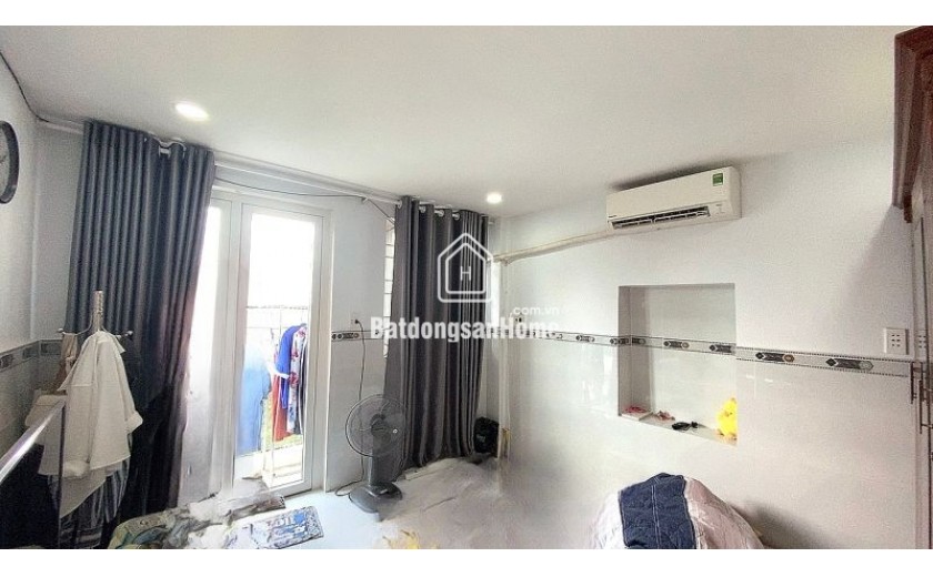 NHÀ MỚI KÍNH CONG - Ở NGAY - ĐẦY ĐỦ CÔNG NĂNG - HẺM 3M THÔNG - 31M - 3 TẦNG - CHỈ 3.5 TỶ - NGUYỄN XÍ - BÌNH THẠNH