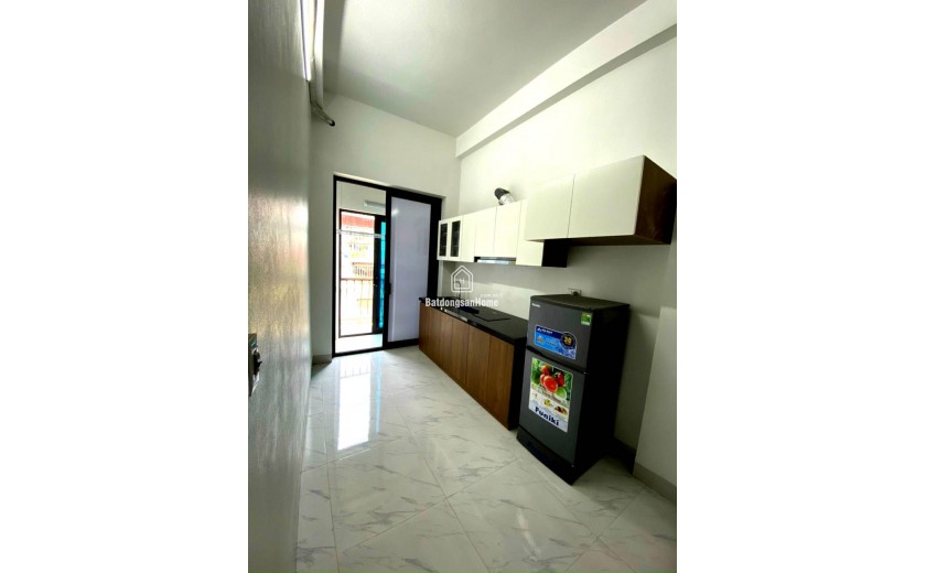 Chính chủ bán gấp nhà kề ô tô, ngõ 275 Quan Nhân, Thanh Xuân. DT: 33m2, 5 tầng, MT 5,5 m. 7.78 tỷ.