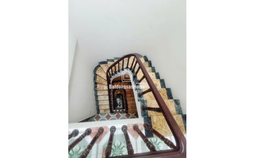 Cần bán gấp nhà Hoàng Văn Thái, 65m2x5T, MT 4.5m, giá 13.5 tỷ, hai ô tô tránh, dừng đỗ ngày đêm