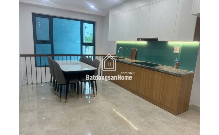 BÁN NHÀ RIÊNG PHỐ TRẠM- LONG BIÊN, 32M2,5 TẦNG, MT4M,5.5 TỶ, NGÕ RỘNG- THOÁNG  3 GÁC QUA NHÀ.