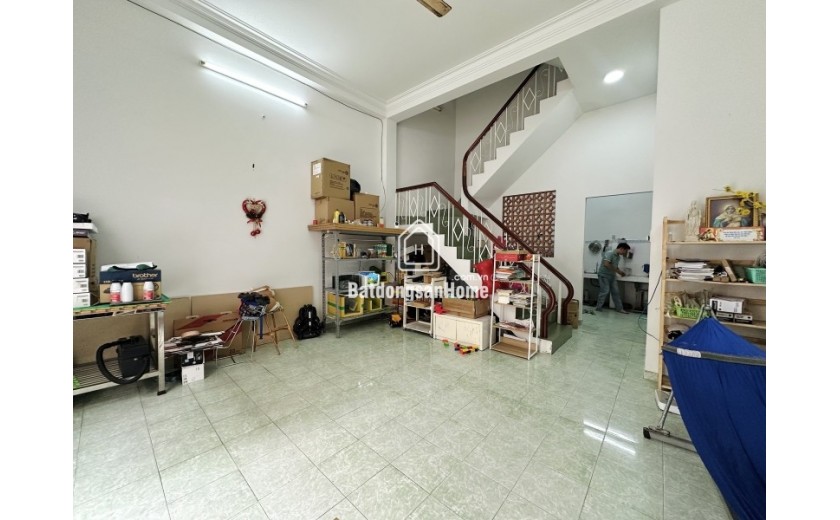 Nhà Bán hẻm 536/ LÊ VĂN SỸ, PHÚ NHUẬN , DT 60m2 , 3 tầng BTCT kiên cố  giá 6 tỷ 650