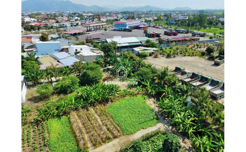 Diên Toàn cần bán lô giáp Bến xe và Chợ đầu mối Nha Trang