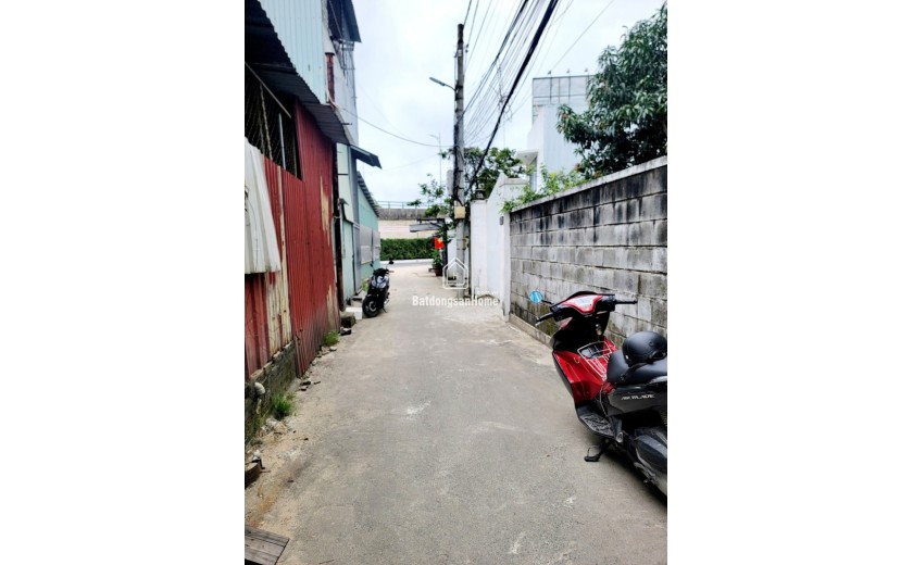♪ Lô Góc Kiệt Ô tô Thẳng gần Mặt Tiền Hoàng Thị Loan, 53m2, C4, 2.15 tỷ