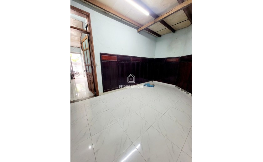 ♪ Lô Góc Kiệt Ô tô Thẳng gần Mặt Tiền Hoàng Thị Loan, 53m2, C4, 2.15 tỷ