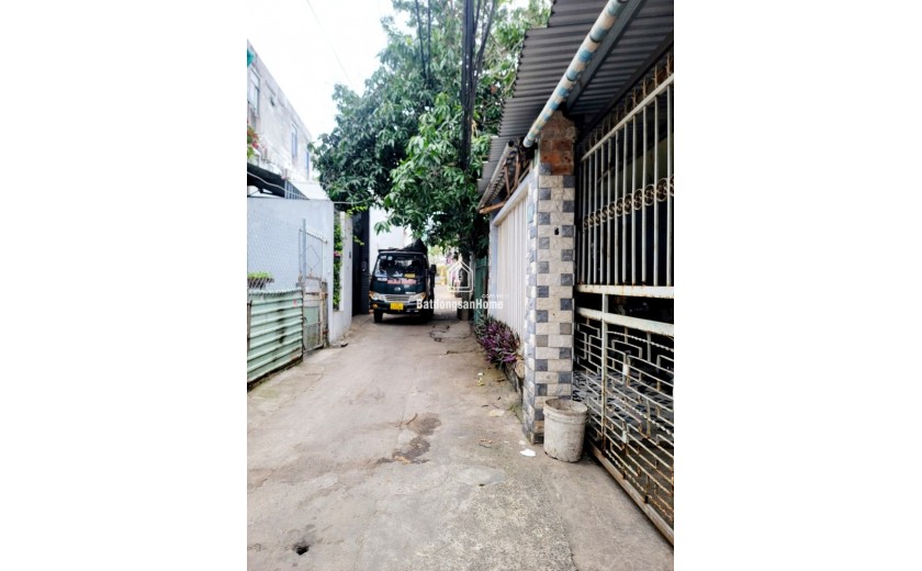♪ Lô Góc Kiệt Ô tô Thẳng gần Mặt Tiền Hoàng Thị Loan, 53m2, C4, 2.15 tỷ