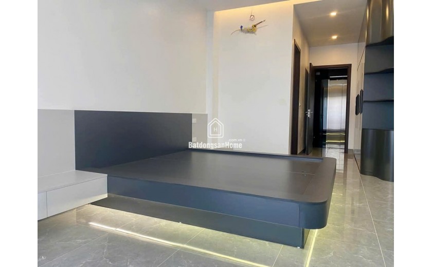 Bán nhà phố Minh Khai cực đẹp 35m2, 5T thang máy ô tô dừng đỗ view rất thoáng hơn 10 tỷ