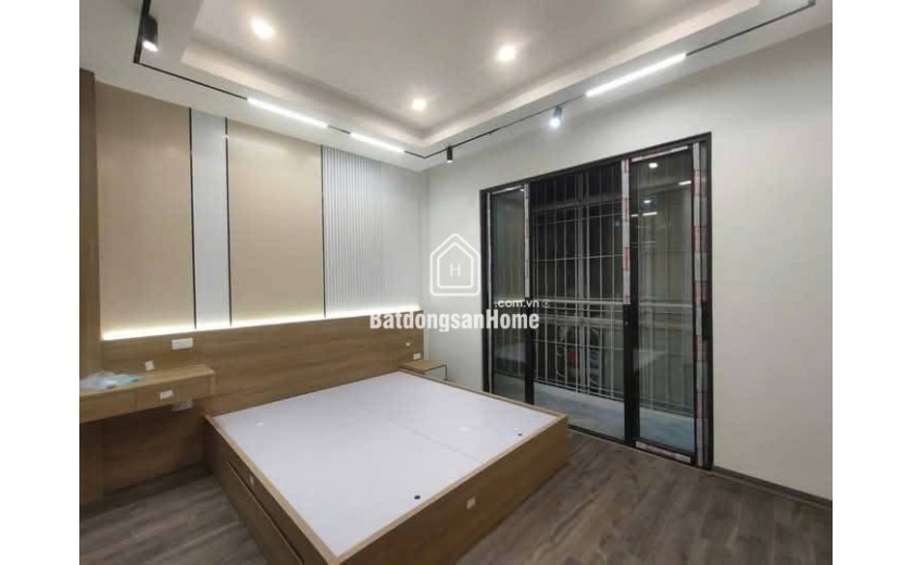 Bán Nhà Lê Trọng Tấn Thanh Xuân 30m x 5 Tầng Mới Đẹp Full Nội Thất Gần Ô TÔ Giá 6.8 Tỷ