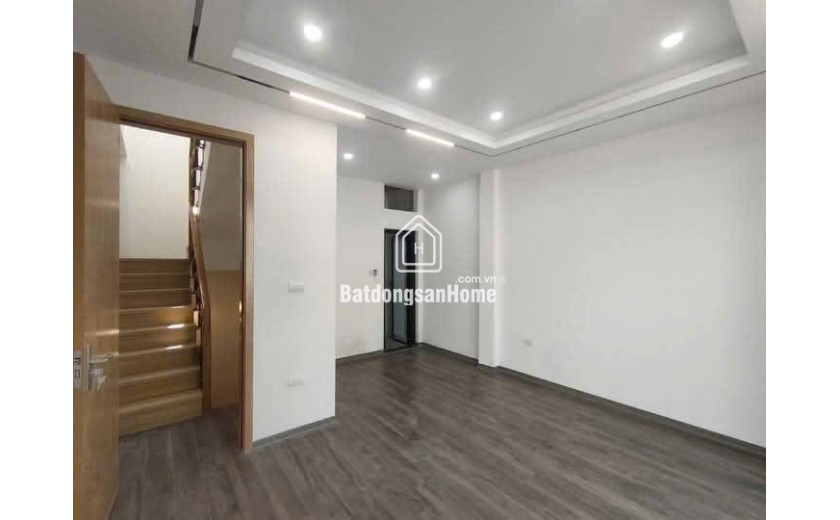 Bán Nhà Lê Trọng Tấn Thanh Xuân 30m x 5 Tầng Mới Đẹp Full Nội Thất Gần Ô TÔ Giá 6.8 Tỷ