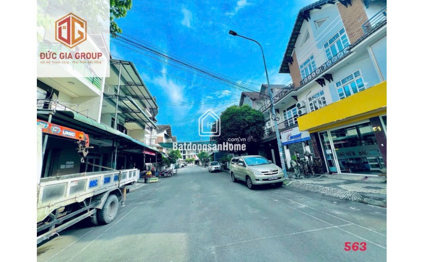 HOT! Biệt thự đẹp trong KDC Bửu Long, trung tâm tp. Biên Hoà, giá siêu tốt, chỉ 11,6 tỷ