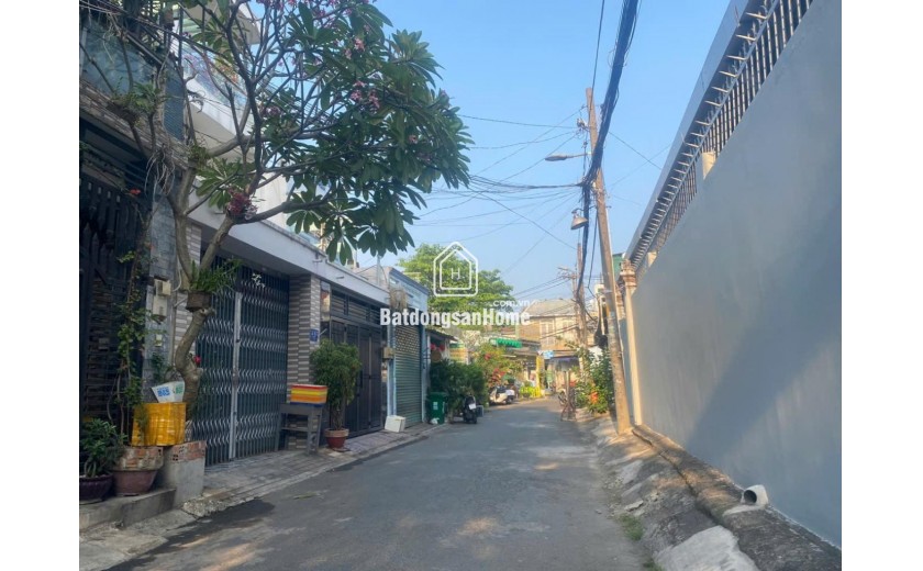 Bán nhà Q.9, 91m2, 3PN, 3WC, 6.4 tỷ, sổ đỏ