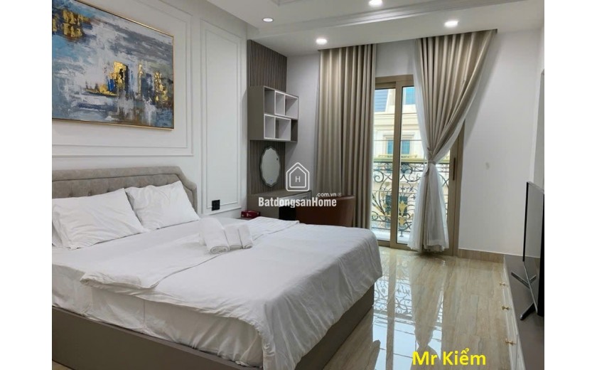 Cần bán nhanh căn Shophouse Regal Pavillon 5 tầng- Thang máy đường Hóa Sơn 10, Hải Châu, dòng tiền cao, sinh lời tốt