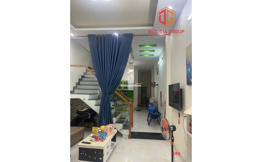 Bán nhà 1 trệt 2 lầu mới đẹp, KDC Bửu Long, Mặt tiền KD được chỉ 4,5 tỷ