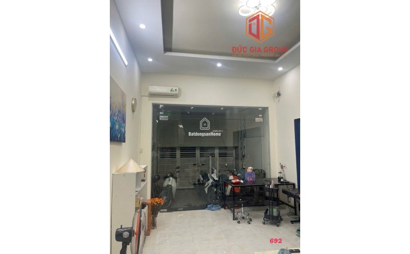 Bán nhà 1 trệt 2 lầu mới đẹp, KDC Bửu Long, Mặt tiền KD được chỉ 4,5 tỷ