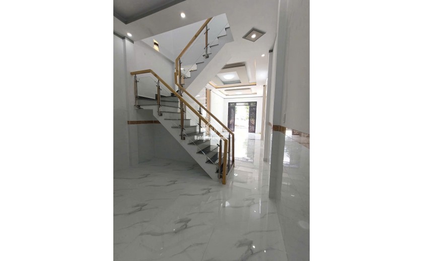 Bán nhà lầu đẹp tại KDC Thạnh Phú, Vĩnh Cửu, đường nhựa 8m chỉ 2 tỷ150