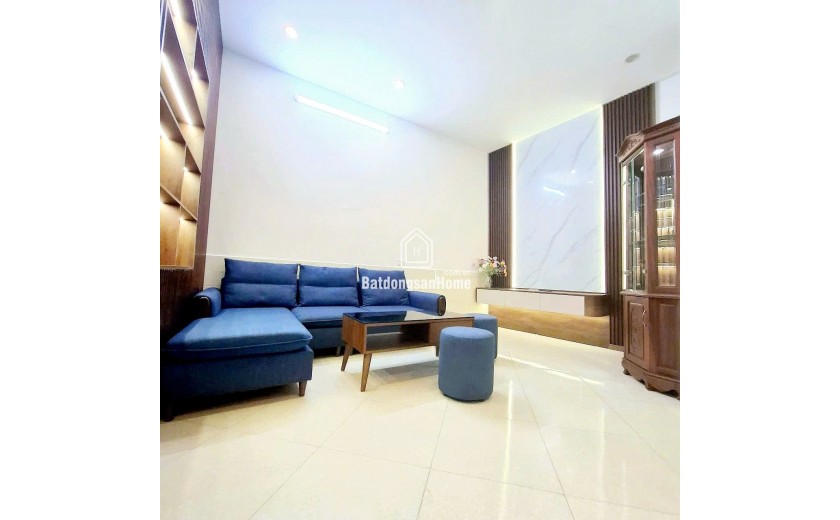 BÁN NHÀ TRẦN QUANG DIỆU ĐỐNG ĐA NGÕ TO NHƯ PHỐ - FULL NỘI THẤT CHỈ VIỆC VỀ Ở THOÁNG SÁNG 5,9 TỶ