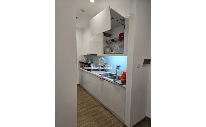 Căn hộ 2 ngủ 2 WC view hồ điều hòa giá rẻ nhất lúc này tại Vinhomes Skylake Phạm Hùng