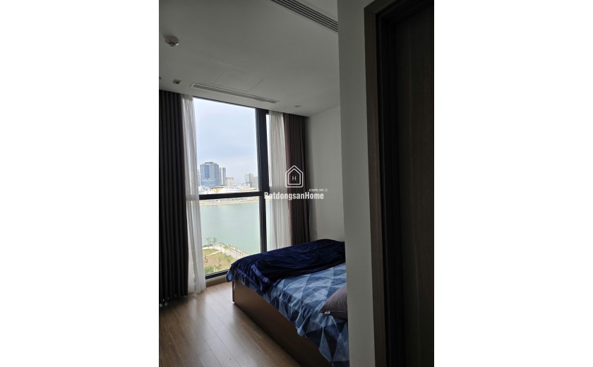 Căn hộ 2 ngủ 2 WC view hồ điều hòa giá rẻ nhất lúc này tại Vinhomes Skylake Phạm Hùng