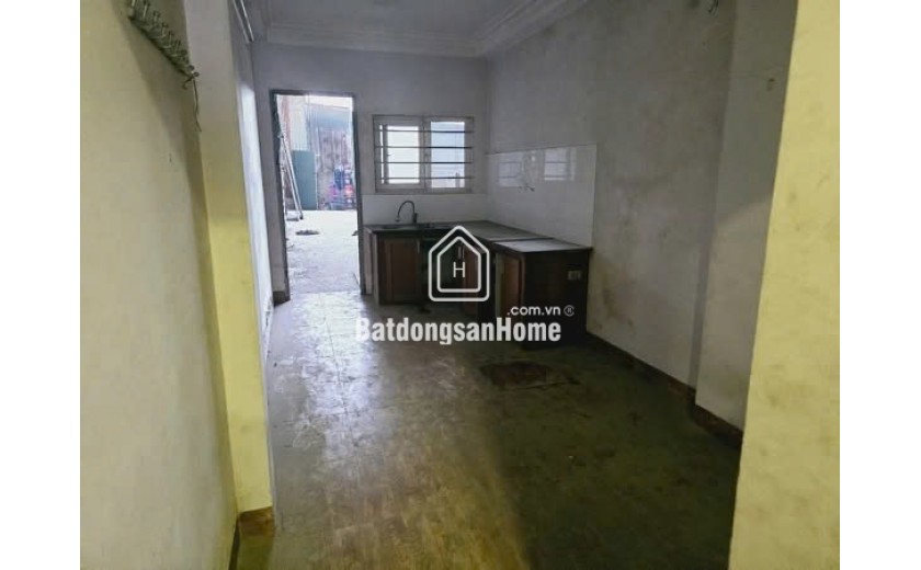 Cho thuê mặt bằng 250m tại Quang Trung, Hà Đông. Phù hợp làm điểm kinh doanh, kho chứa hàng, điểm bán hàng online giá 23 triệu